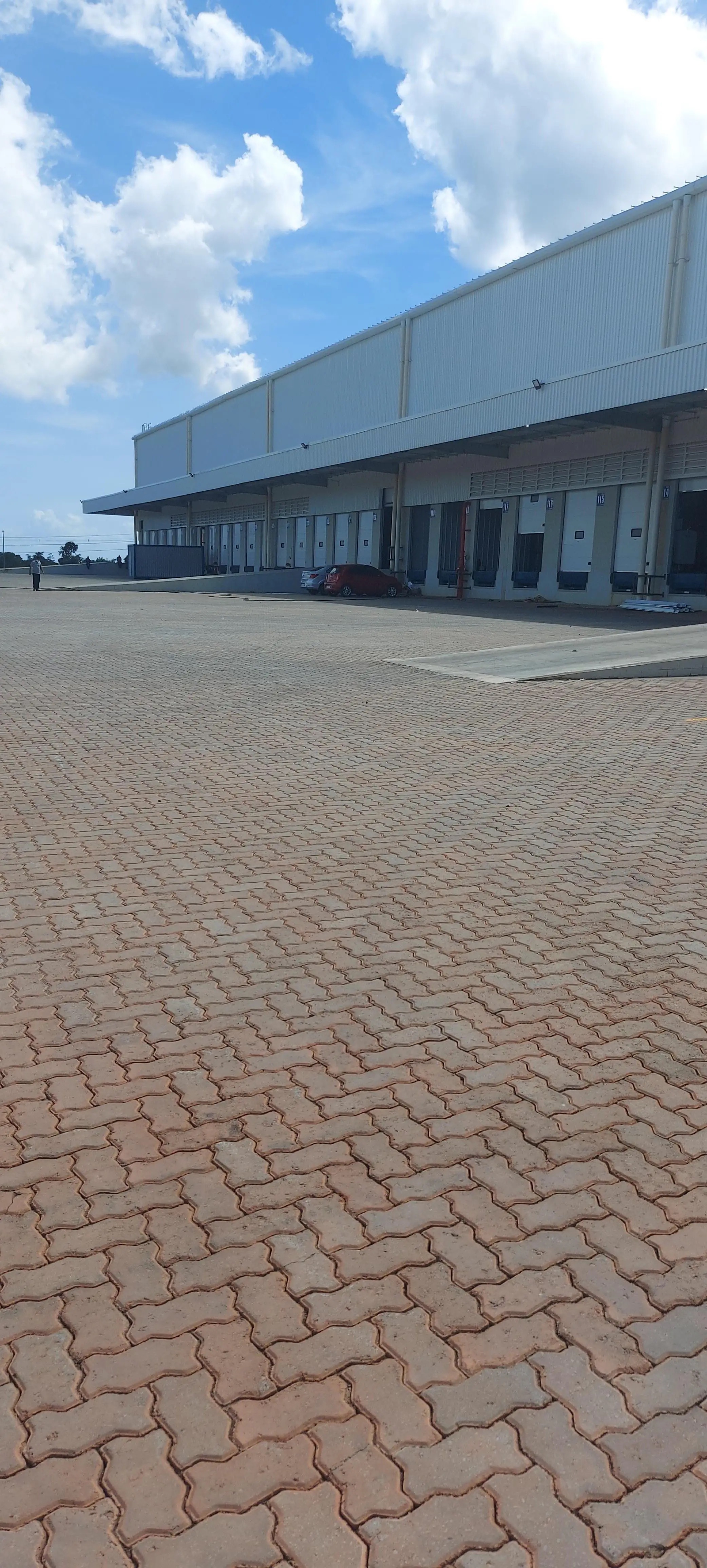 Galpão em Próximo ao Porto de Aratu — BG-0019 — foto original 1 de 5